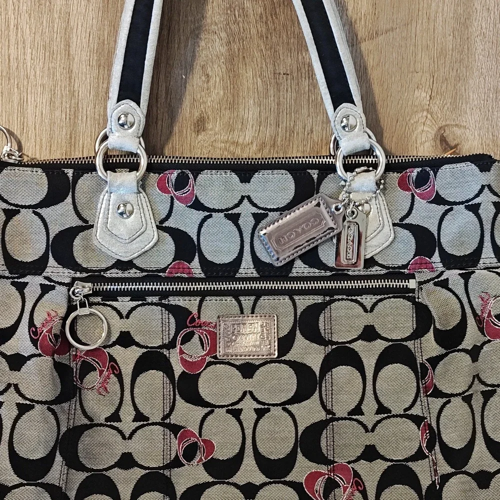 Coach Poppy Signature Heart Tote Women Large Black Grey Pink 18711 Canvas Bag